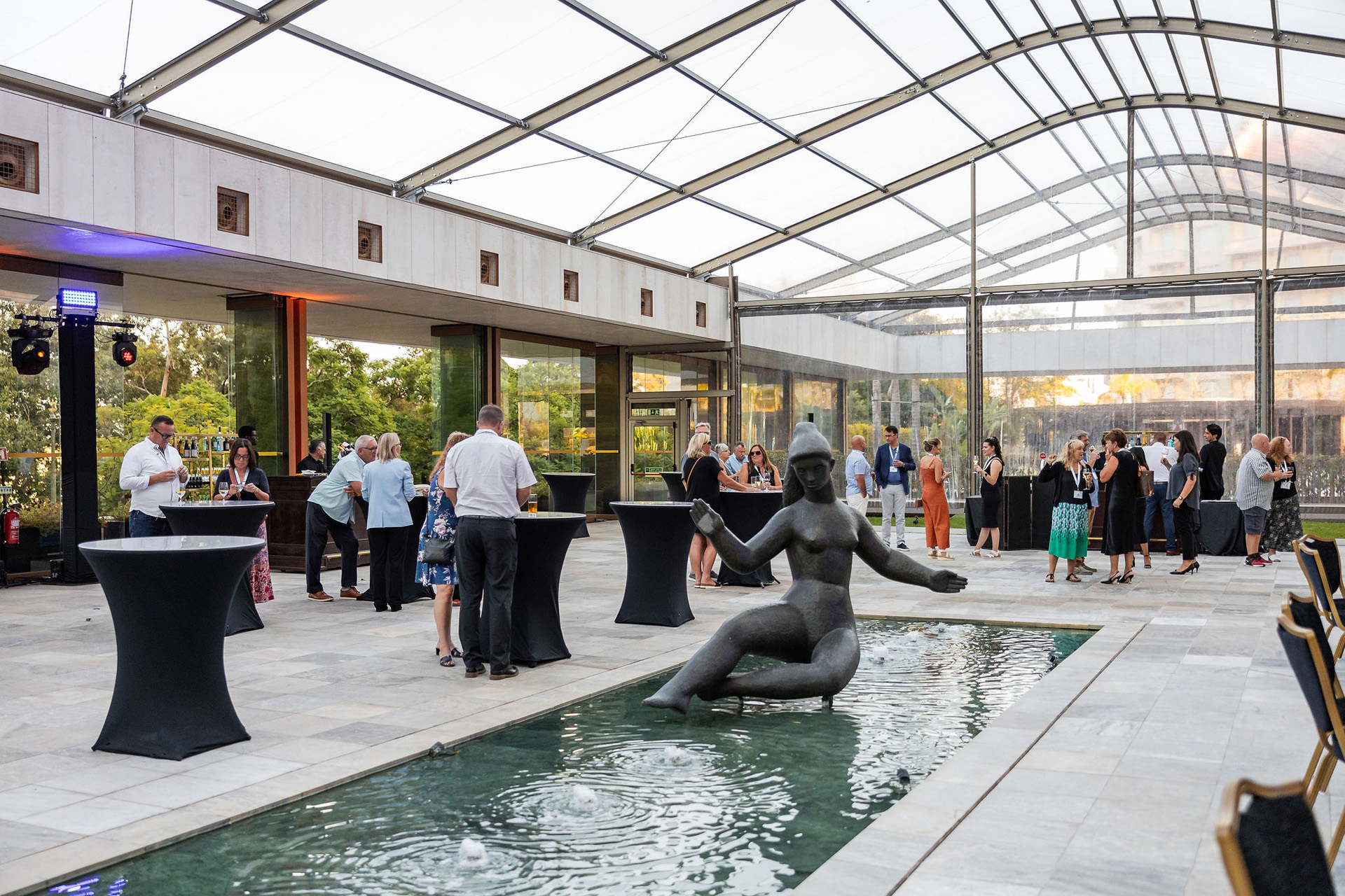 <a class='button-link' download href='http://ecao.joeyai.cloud/wp-content/uploads/2025/02/ECAOLisbon24-arrivaldinnerandcocktail-91.jpg'>Download</a>
